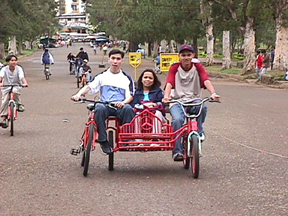 bg023.jpg